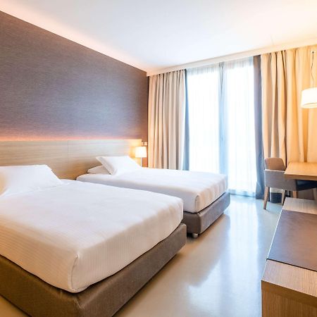 Garbagnate Monastero Hsm Hotel San Martino מראה חיצוני תמונה