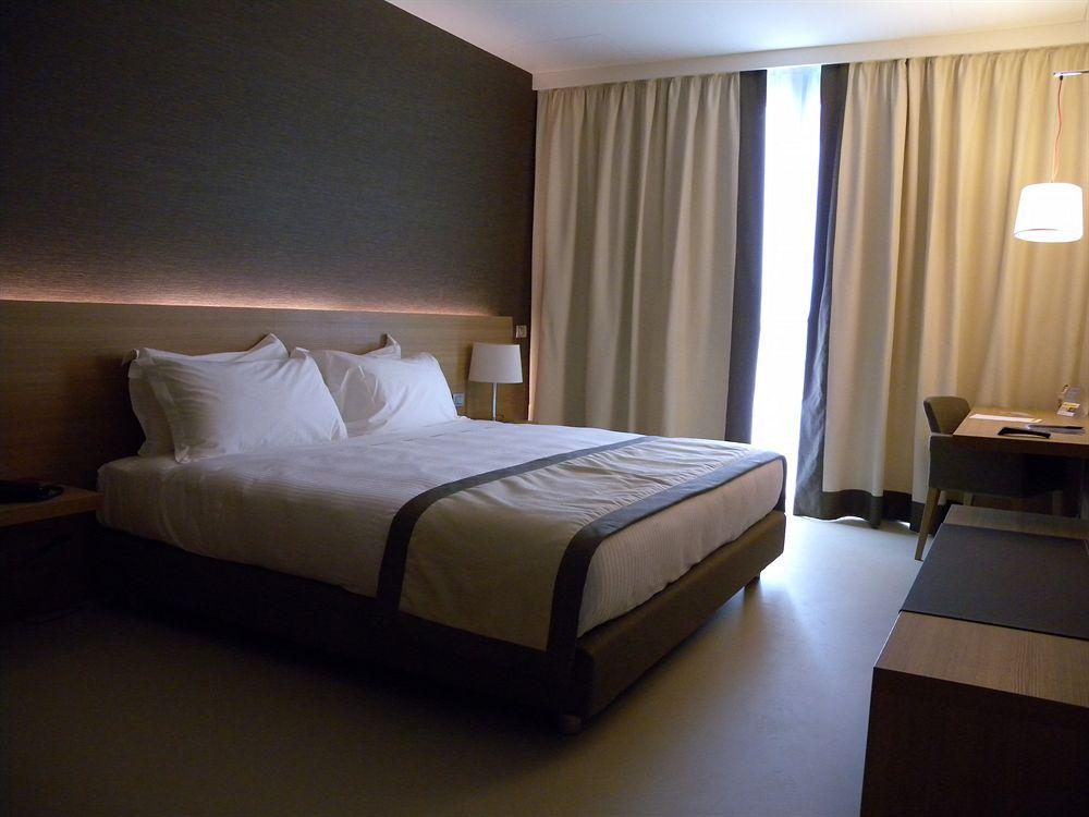 Garbagnate Monastero Hsm Hotel San Martino מראה חיצוני תמונה